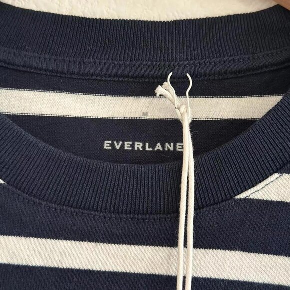 Everlane The Premium-Weight Crew | Uniform in Navy Bone, Size Medium - Picture 7 of 9